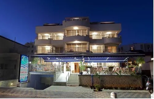 Apart Hotel Bijeli Delfin - Image 1
