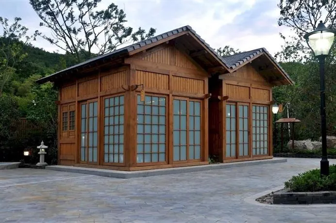 Dongqian Lake Hotel - Image 1