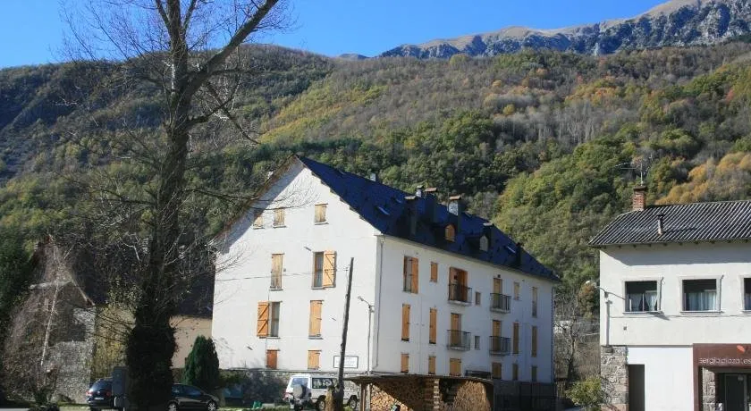 Ésera Dos Catedrales - Image 1