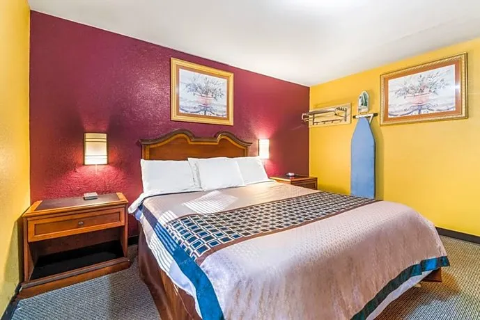 Cottage Inn & Self Storage - Image 1