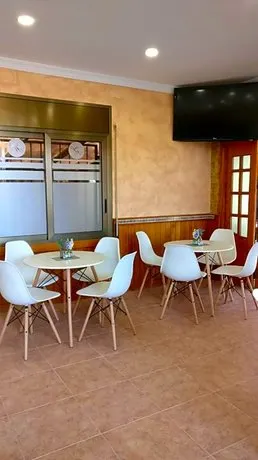 Hotel la Tenalla de la Plana - Image 1