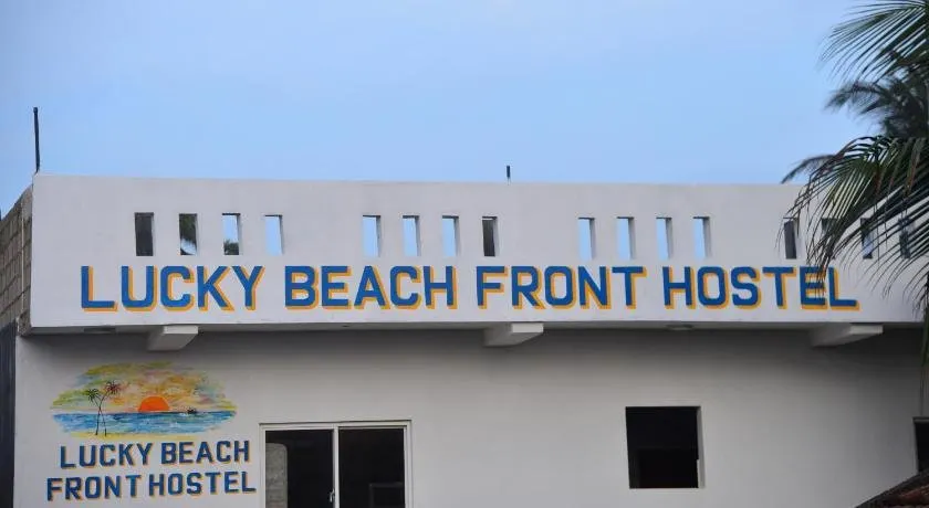 Lucky Beach Front Hostel - Image 1