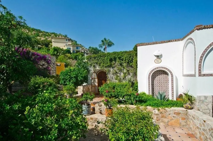 Villa Carolina - Image 1