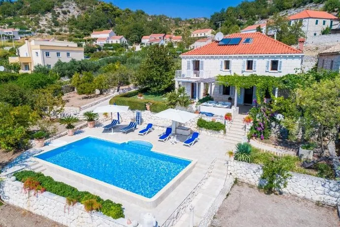 Villa Zeus - Image 1