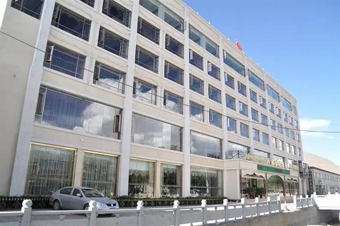 Tibet Taicheng Hotel - Image 1