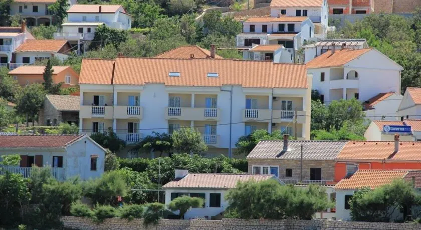Aparthotel Buratovic - Image 1