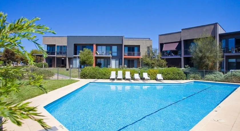 Comfy Coast Drive - 3 Bedroom Condo - Image 1