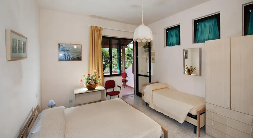 Hotel Casa Rosa - Image 1
