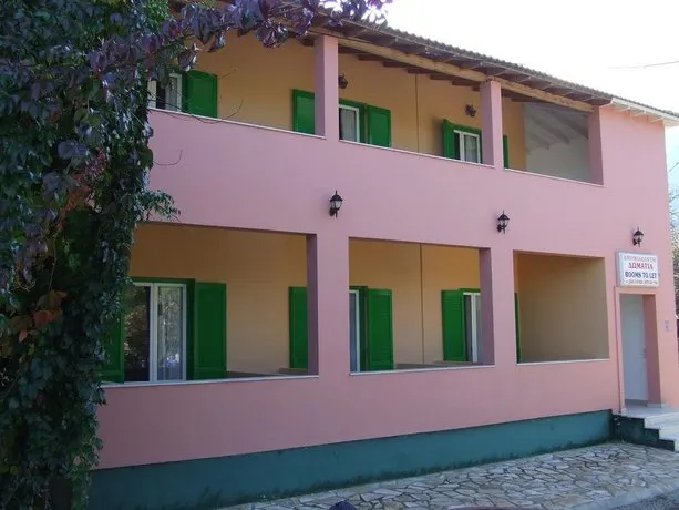 Chalikias Rooms - Image 1