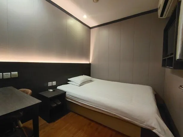 Hi Inn Shanghai Mudanjiang Road - Image 1