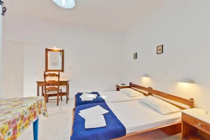 Paris Rooms - Image 1