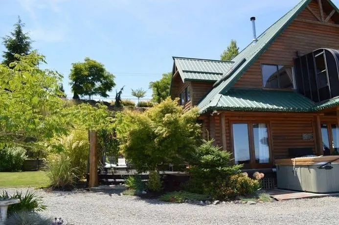 Beach Log Home - Image 1