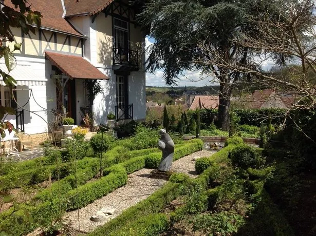 Chateau Beau Soleil - Image 1