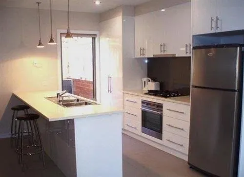 Warrnambool Holiday Accommodation - Image 1