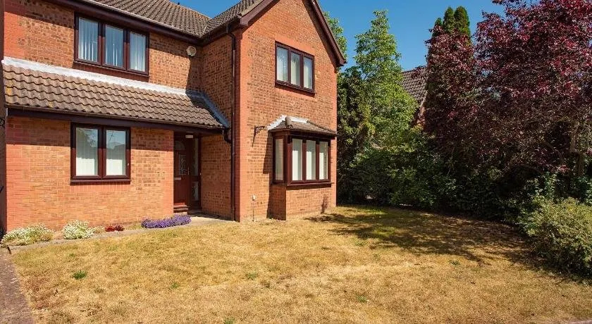 Luxury House in Warsash - Image 1