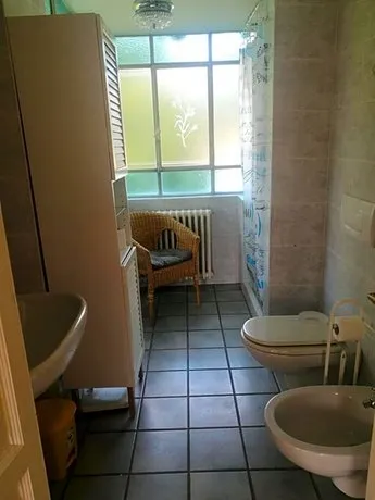 Rainbow Relais - Image 1