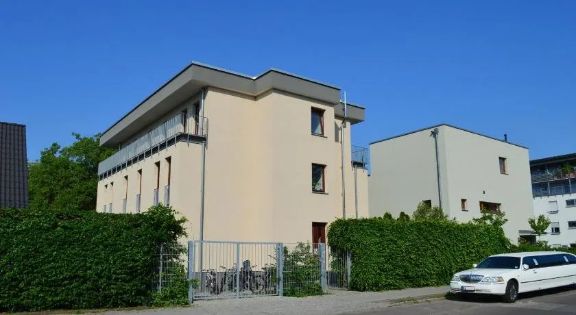 Ferienwohnung Niederschönhausen - Image 1