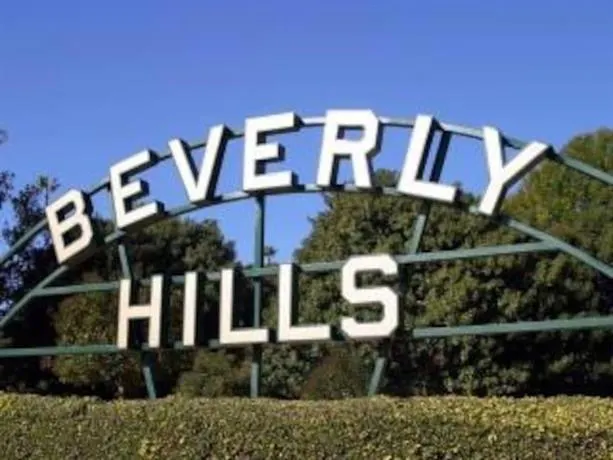 Beverly Hills Guest House - Image 1