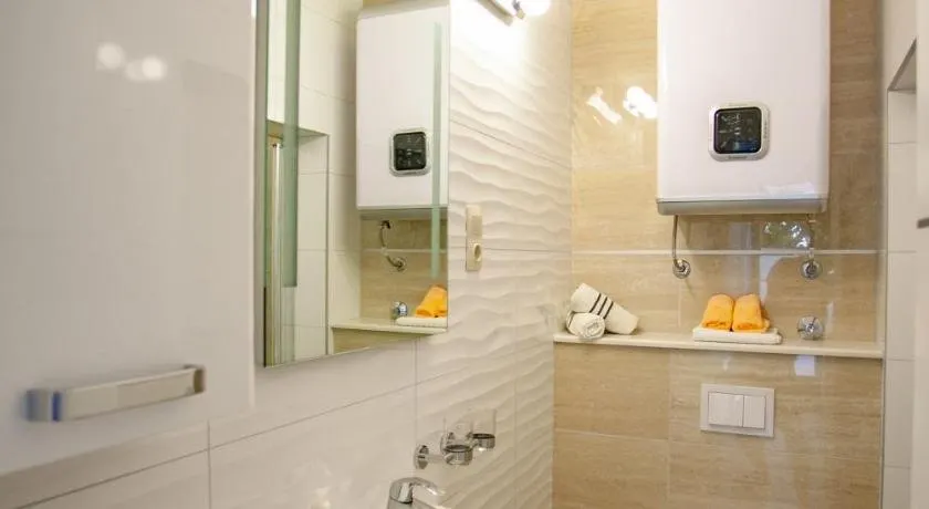 Almissa Apartment - Image 1