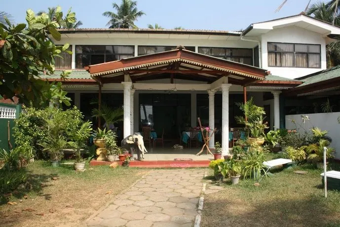Lily Restaurant and Inn - Image 1