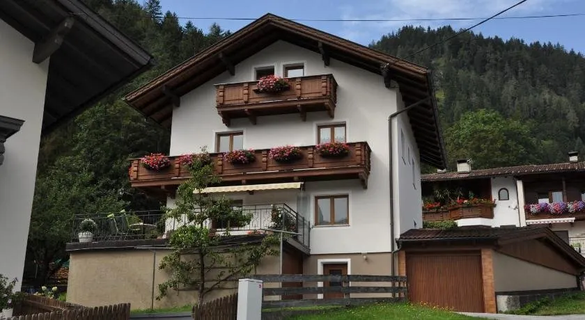 Ferienwohnung Pezzei - Image 1