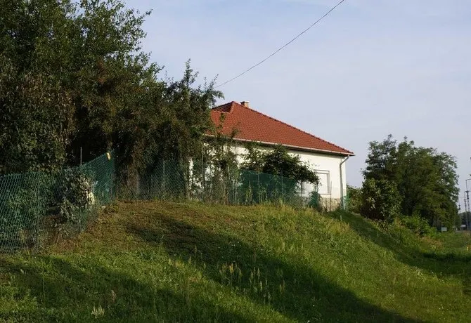 Retro Vendégház - Image 1