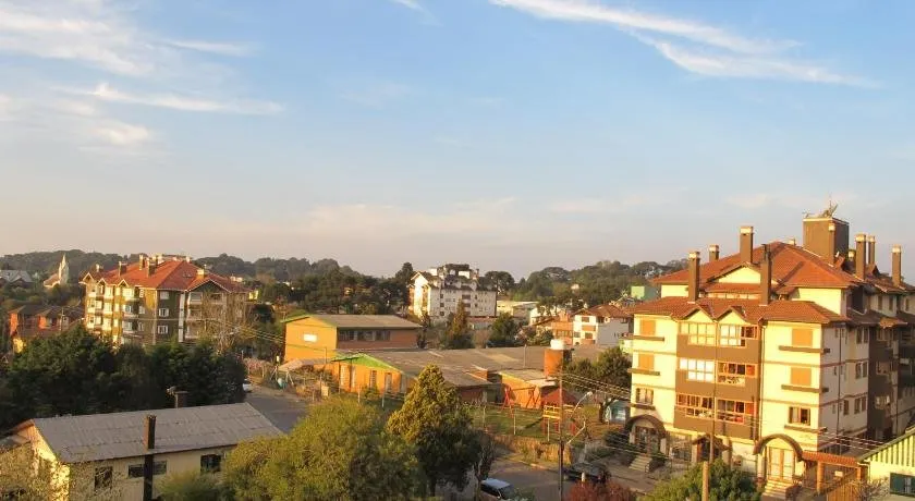 Temporada Gramado e Canela- Apartamento Centro Canela Boulevard - Image 1