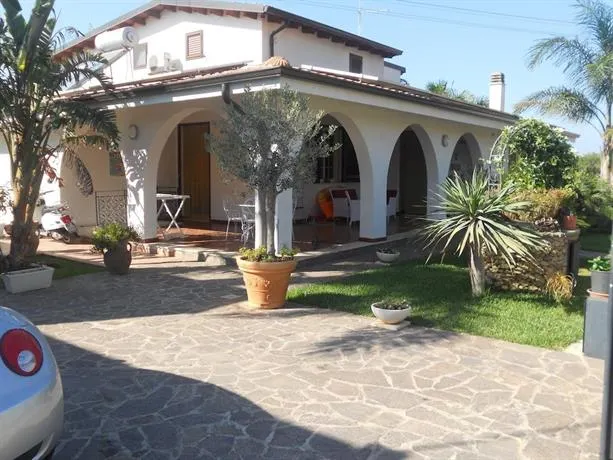 villa Manzella piscina privata - Image 1