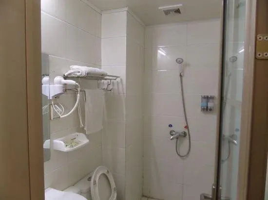 SUQIAN SIHONG QUANKAI GUEST HOUSE - Image 1