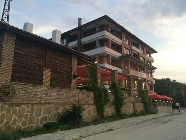 Private Apartments in Complex Hunter's Beach - Image 1