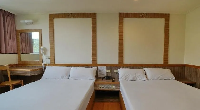 Wunsun Hotel - Image 1