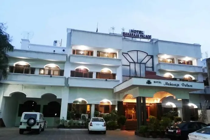 Hotel Palace - Image 1