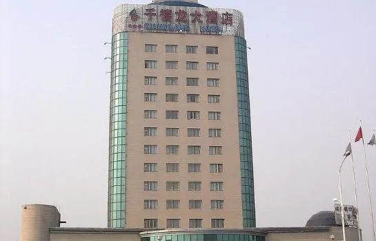 Qianxilong Hotel - Image 1