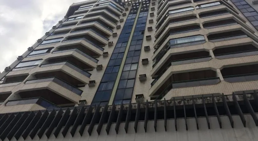 Golden Gate Flat - Image 1