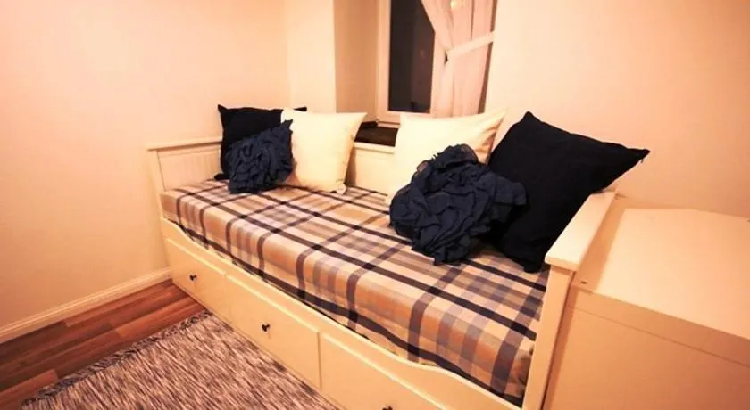 Elegant and spacious apartment - Image 1