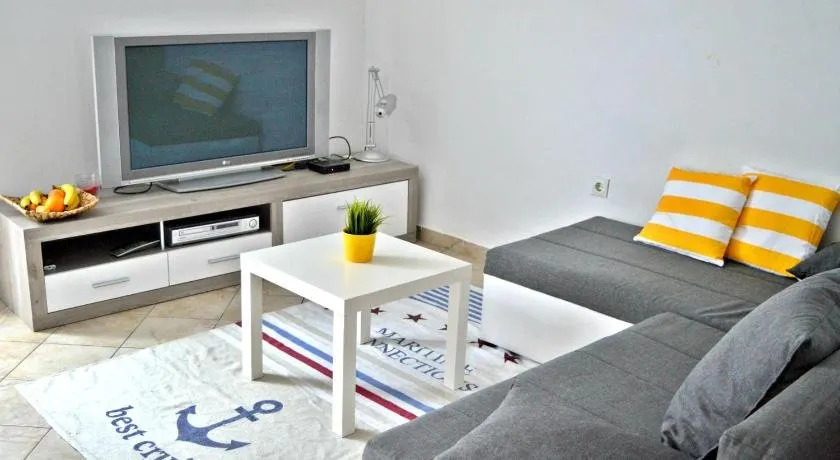 Aquamare Apartment - Image 1