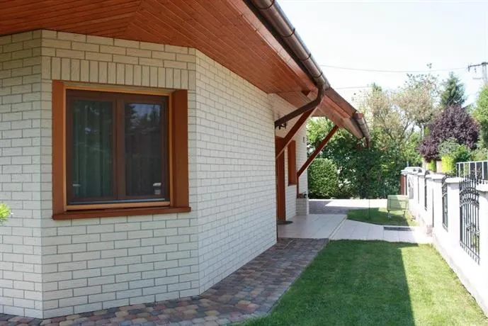 Manner villa - Image 1