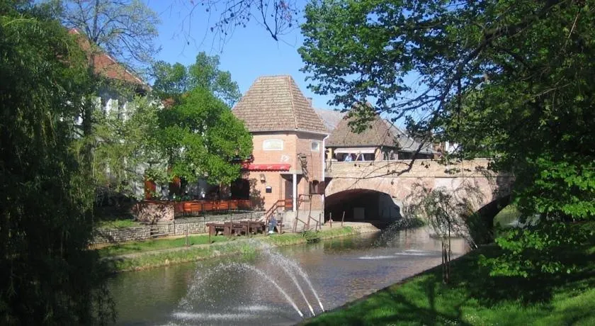 Arpad Haz Apartmanok - Image 1