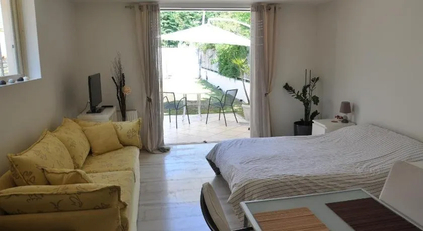 Cosy Studio with Garden / Individual apartment - Image 1