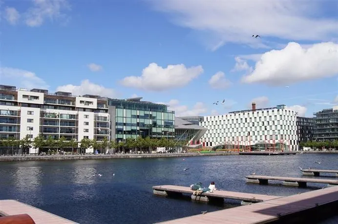 Grand Canal Holiday Luxury Apartments - Image 1