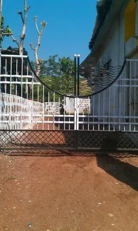 The Silverlining Guest House - Image 1