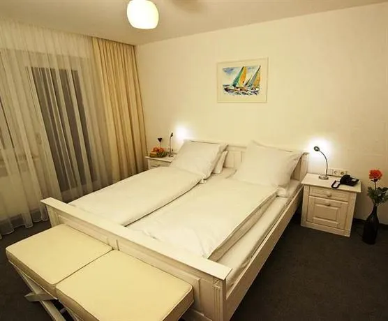 Lupinenhotel Bodensee - Image 1