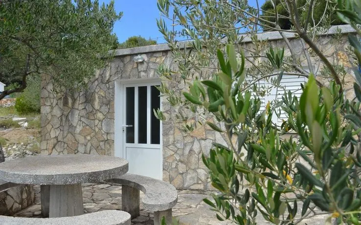 Studio Stomorska with sea view10 - Image 1