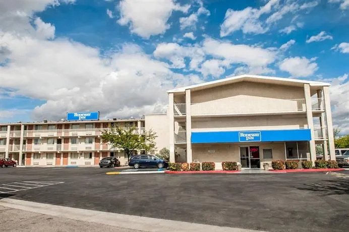 Extend-A-Suites Albuquerque - Image 1