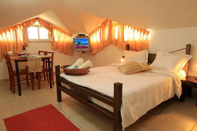 HaPagoda Bapina - Image 1