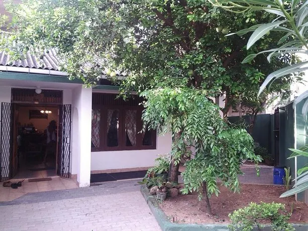 Taprobane Home Stay - Image 1