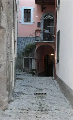 Nido Sul Lago - Image 1