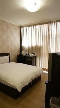 Taipeisleep Apartment - Image 1