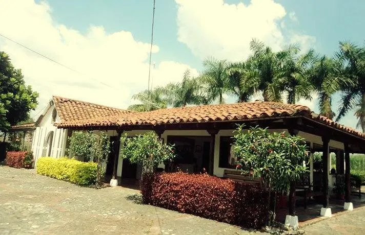El Eden Hotel Resort - Image 1