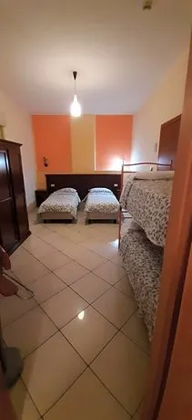 George Hotel - Image 1